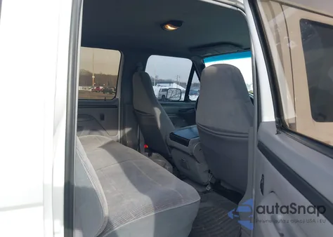 1997 Ford F-350 Xl из США, поврежденный, VIN 1FTJW36F8VEB00406